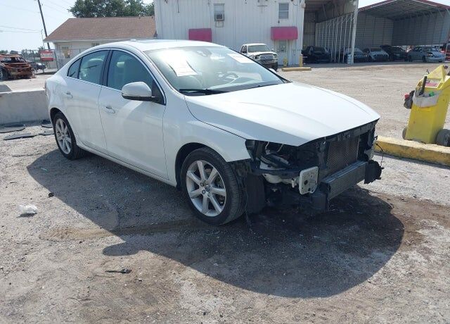 2016 VOLVO S60