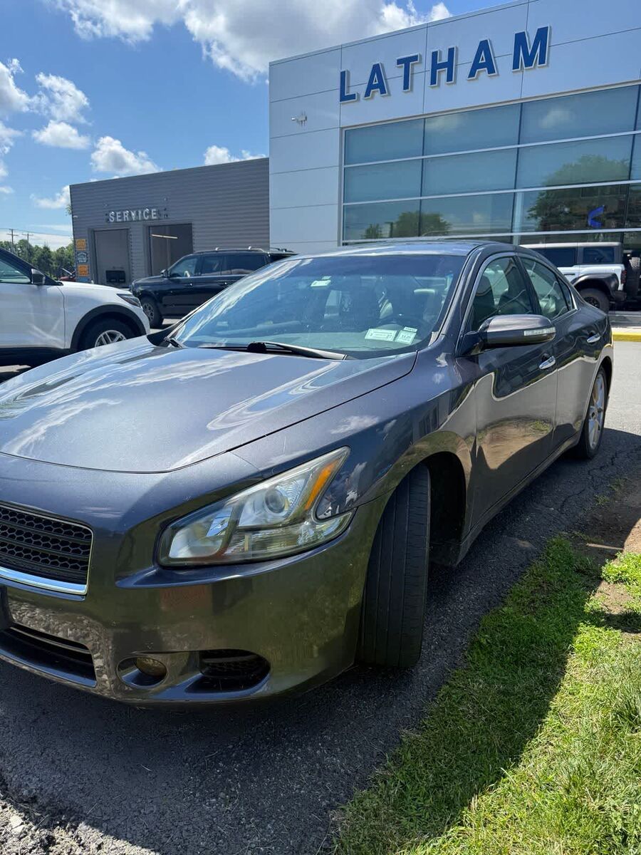 2011 NISSAN Maxima