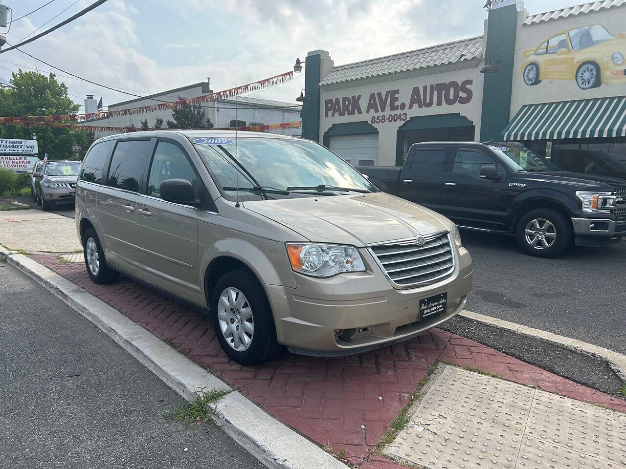 2009 CHRYSLER Town and Country
