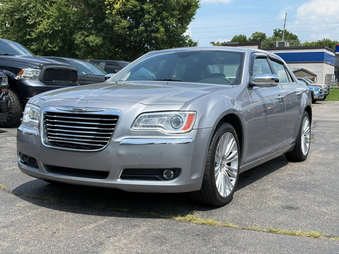 2011 CHRYSLER 300