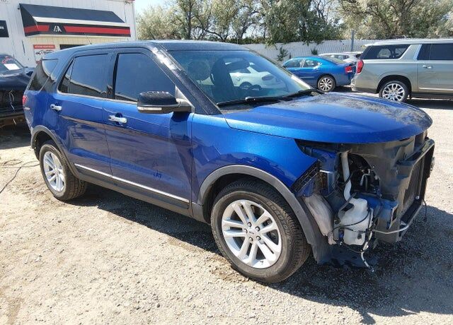 2015 FORD Explorer