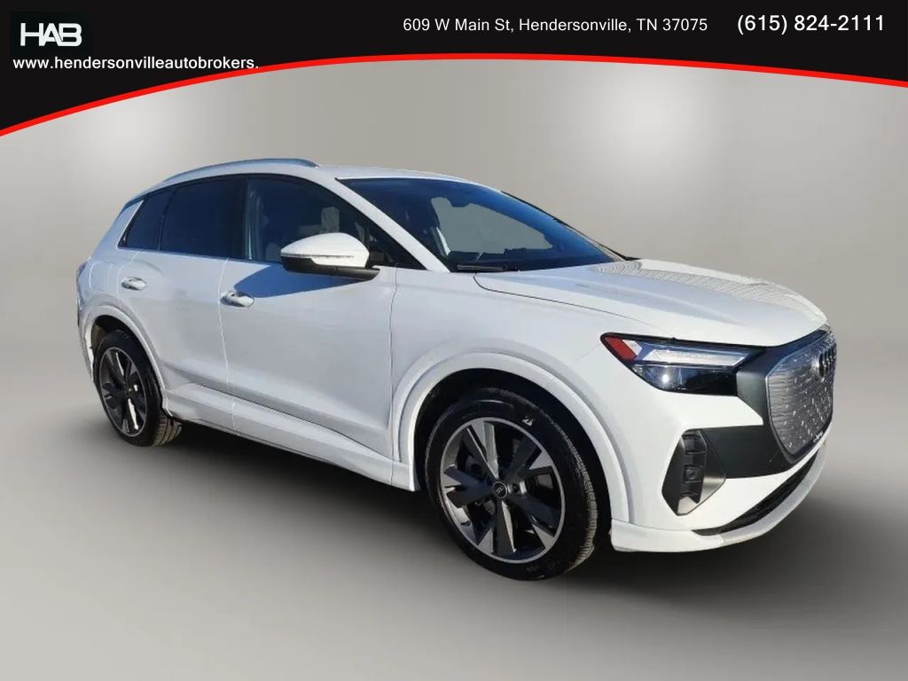2022 AUDI Q4