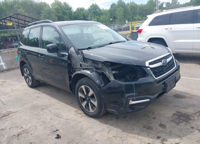 2017 SUBARU Forester