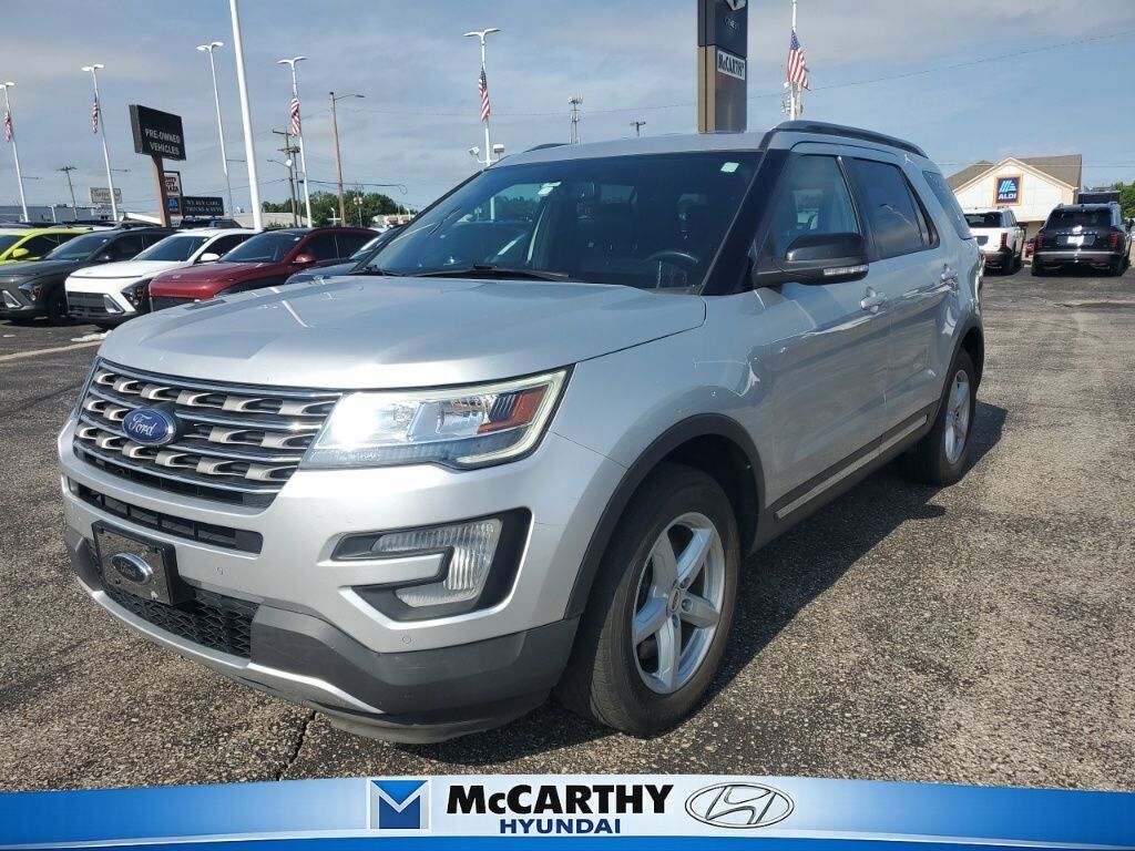 2017 FORD Explorer
