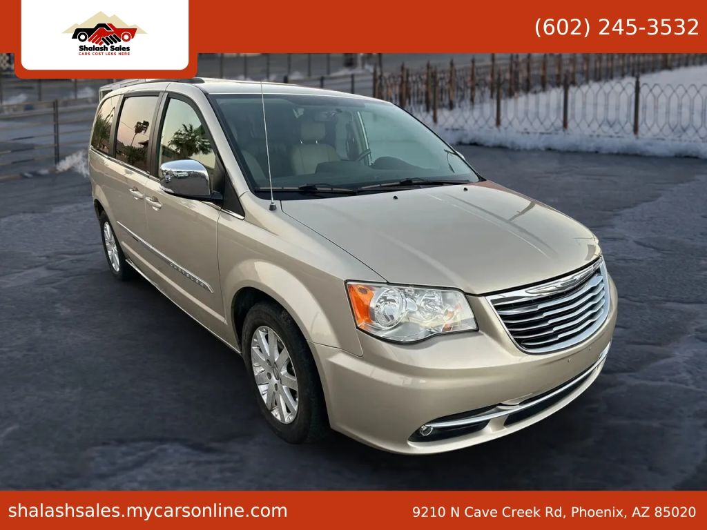 2012 CHRYSLER Town and Country