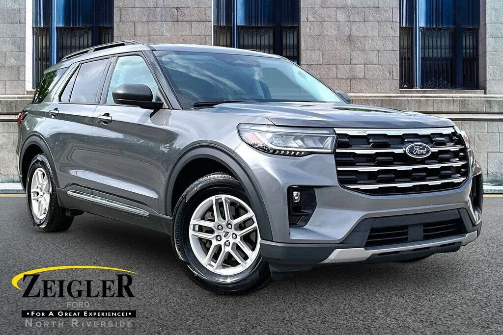 2025 FORD Explorer