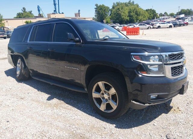 2016 CHEVROLET Suburban