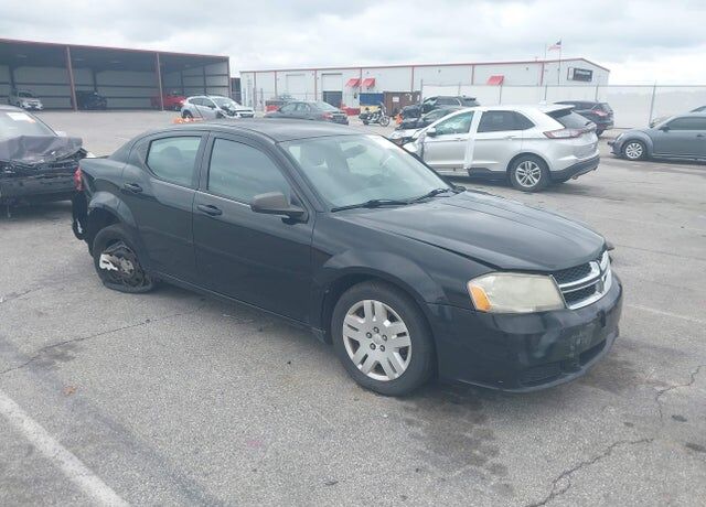2013 DODGE Avenger