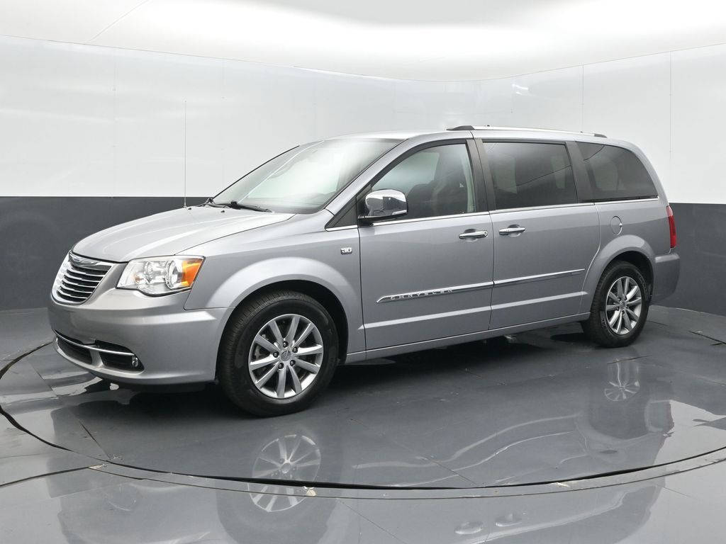 2014 CHRYSLER Town and Country