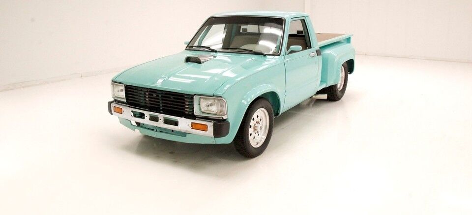 1982 TOYOTA Pick-Up