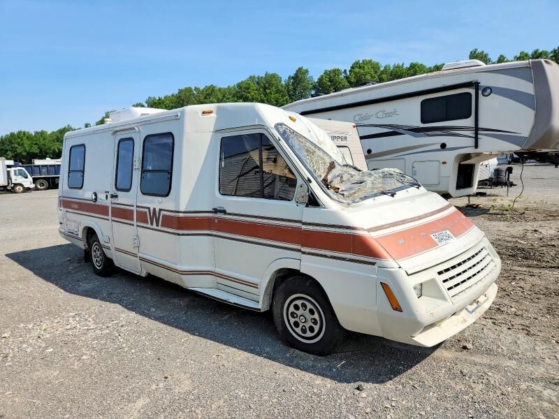 1987 WINNEBAGO 200