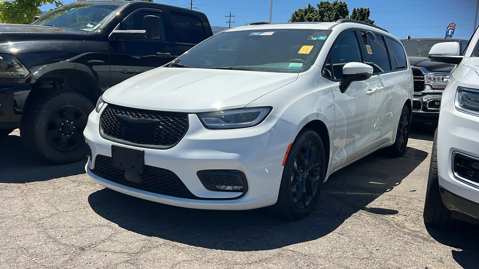 2023 CHRYSLER Pacifica