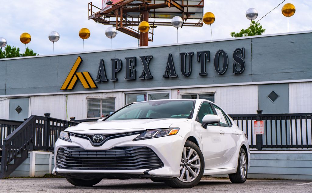 2019 TOYOTA Camry