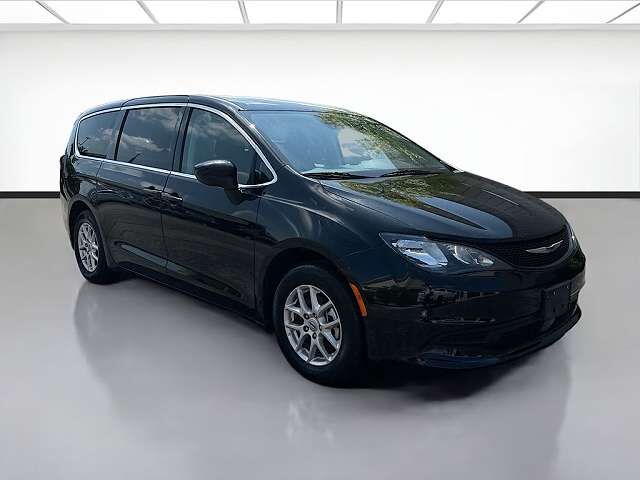 2024 CHRYSLER Voyager