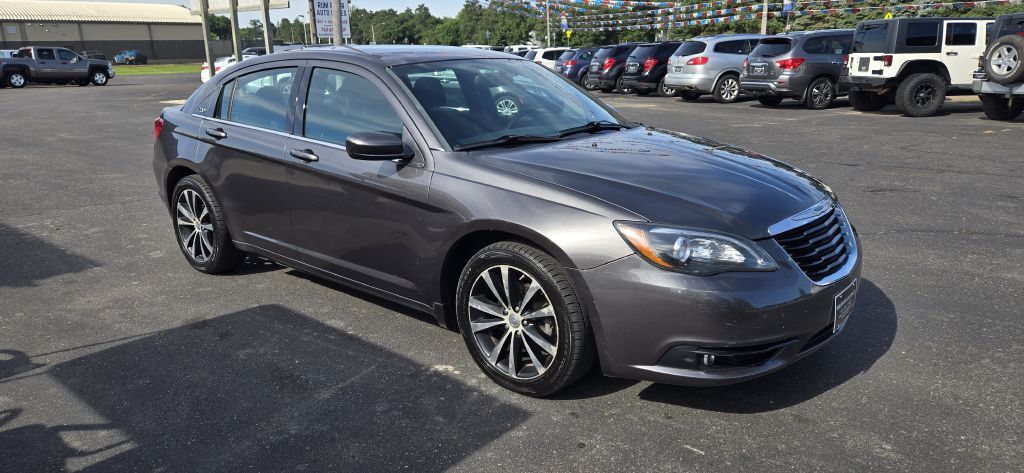 2014 CHRYSLER 200