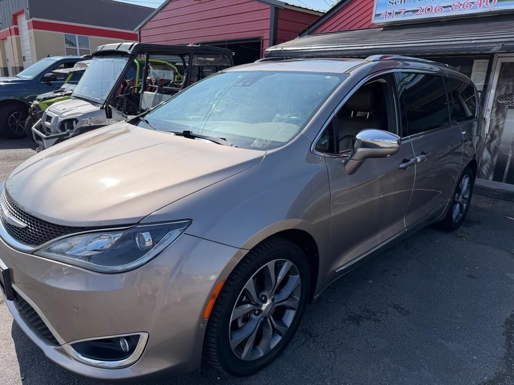 2017 CHRYSLER Pacifica