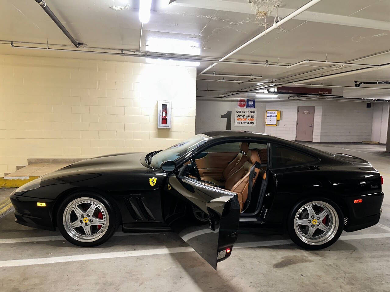 2001 FERRARI 550 Maranello