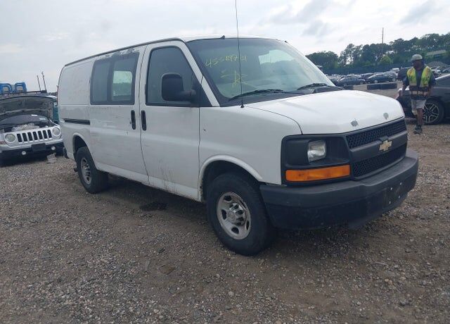2011 CHEVROLET Express