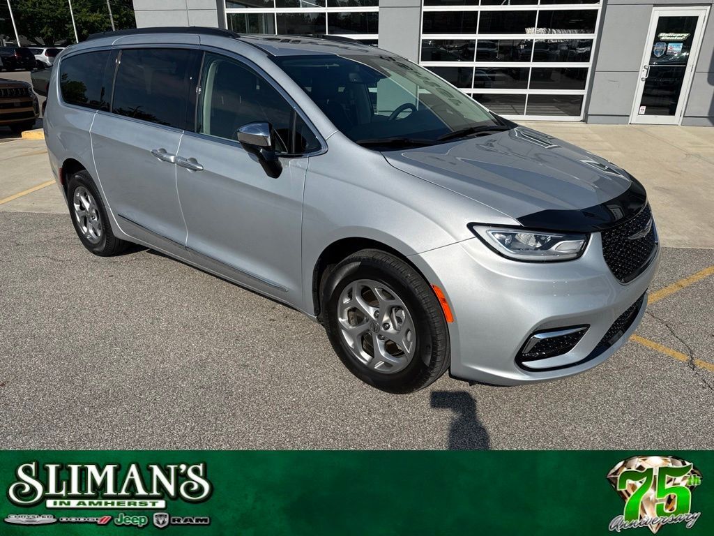 2023 CHRYSLER Pacifica
