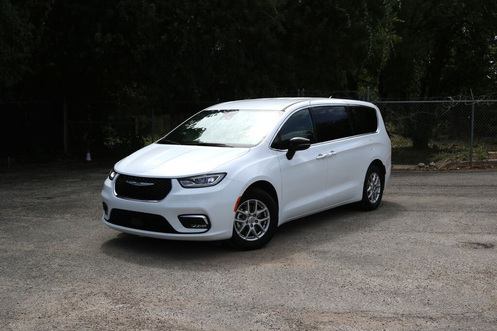 2025 CHRYSLER Pacifica