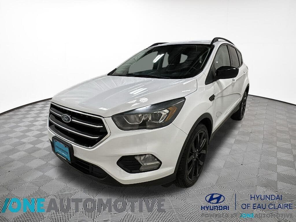 2017 FORD Escape
