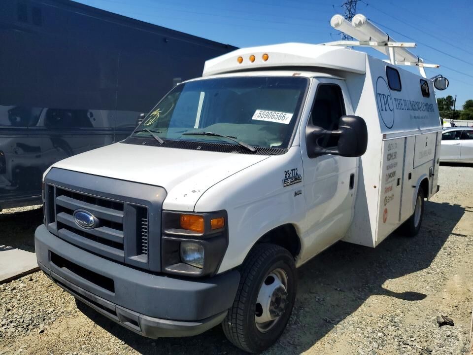 2013 FORD E-350