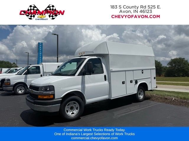 2025 CHEVROLET Express