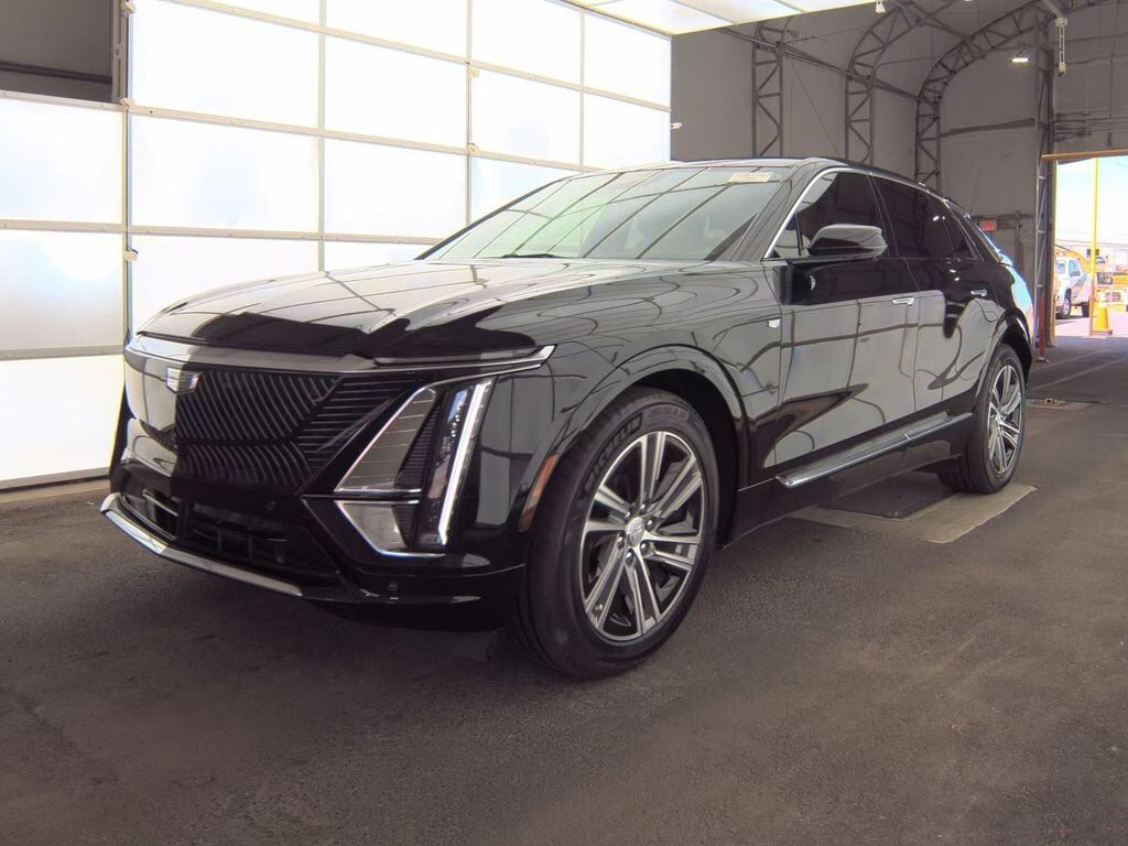 2024 CADILLAC Lyriq