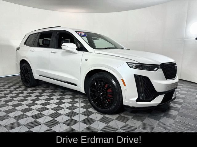 2022 CADILLAC XT6