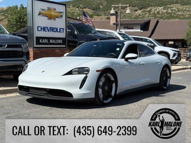 2020 PORSCHE Taycan