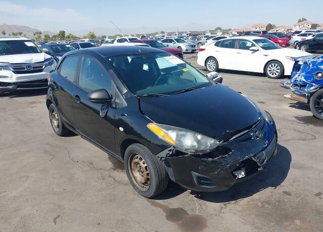 2012 MAZDA Mazda2