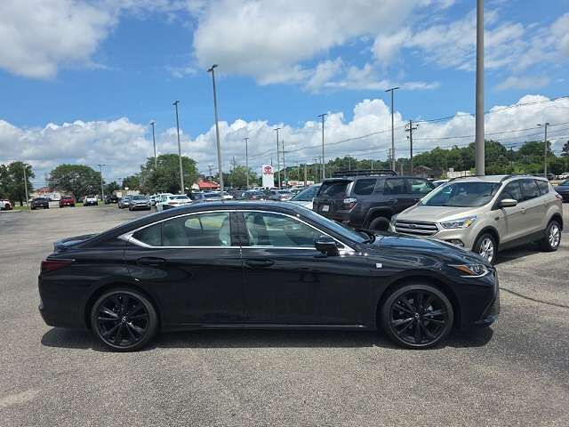 2025 LEXUS ES