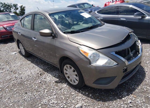 2016 NISSAN Versa