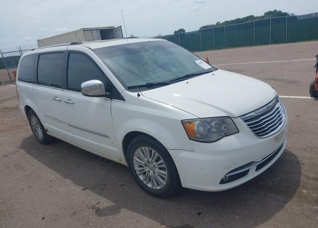 2012 CHRYSLER Town and Country