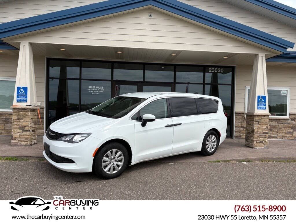 2021 CHRYSLER Voyager