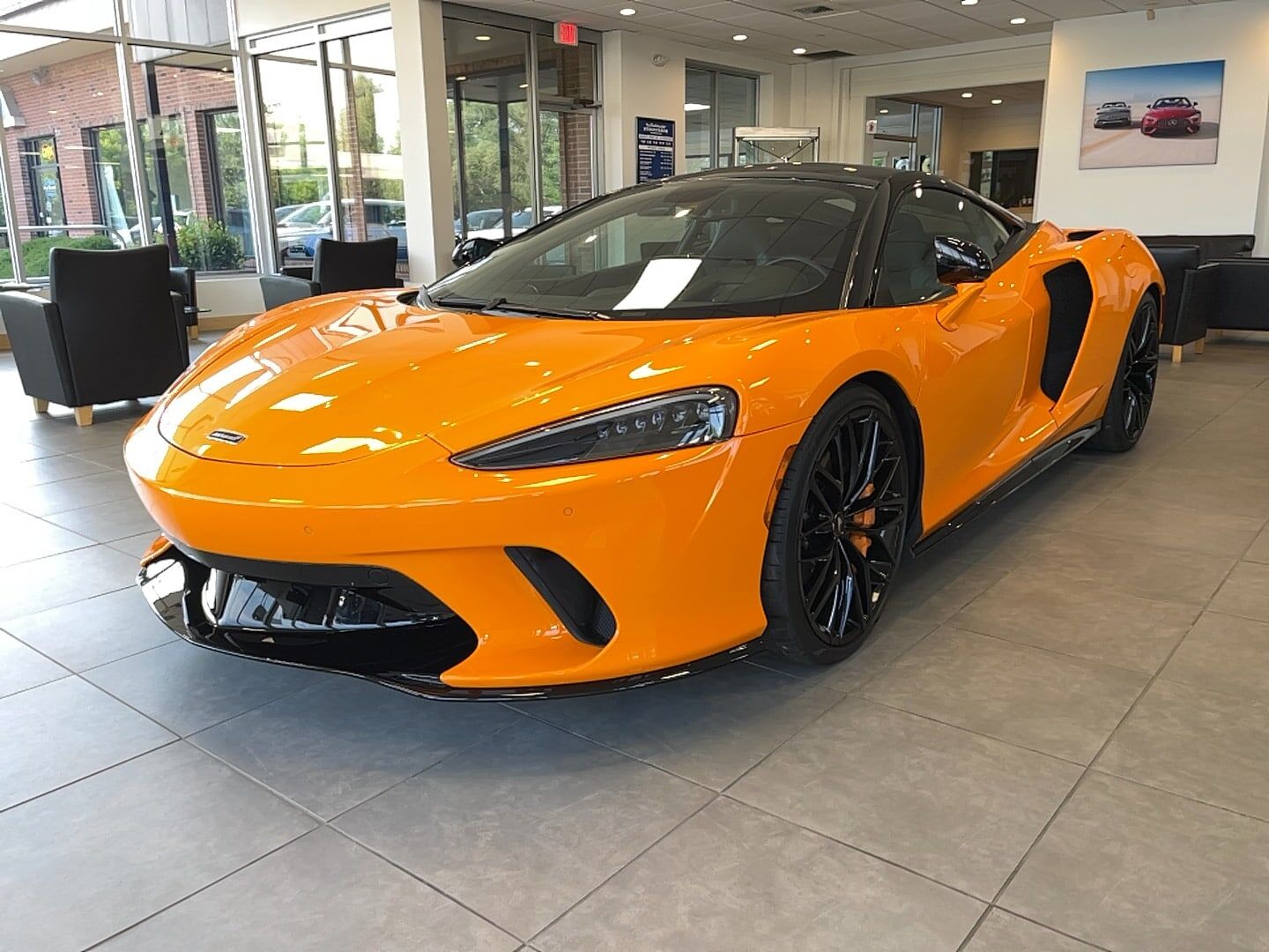 2023 MCLAREN GT