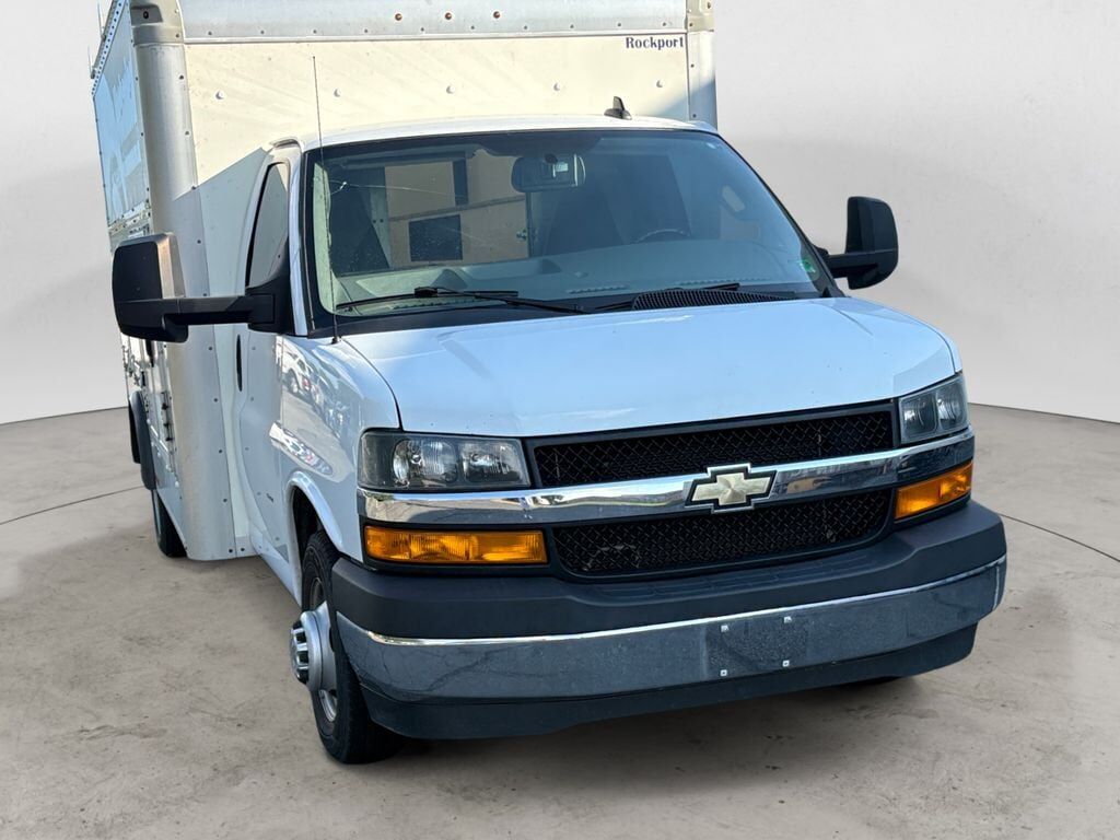 2022 CHEVROLET Express