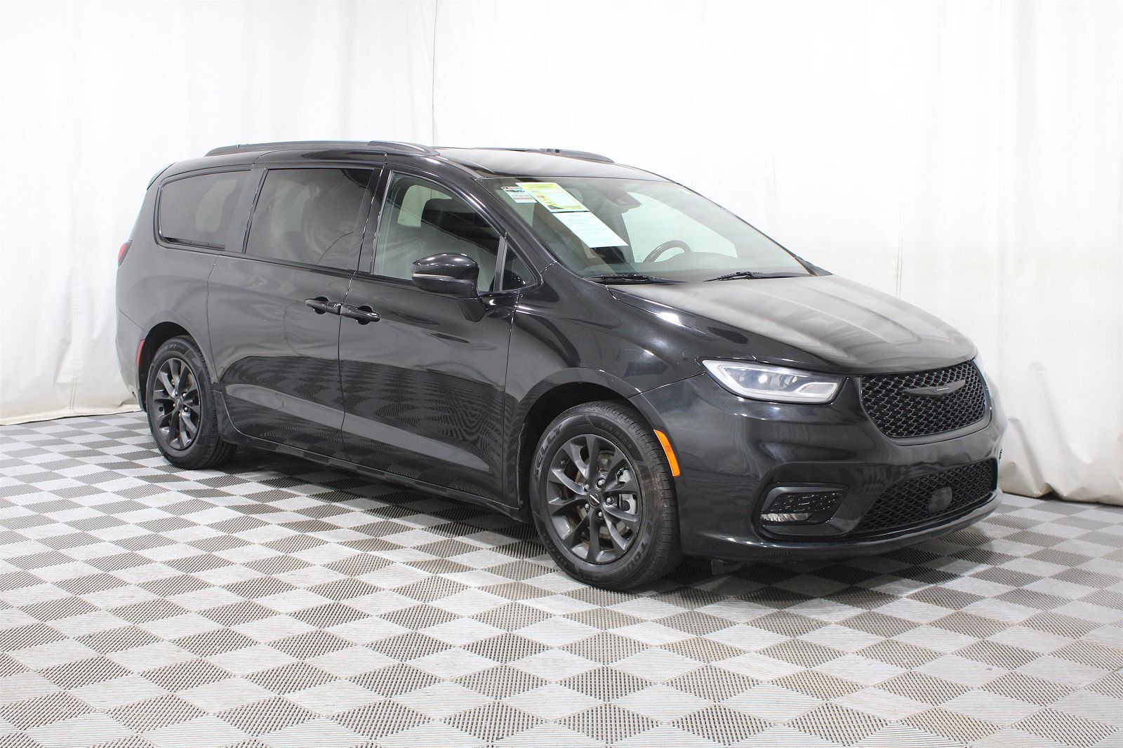 2021 CHRYSLER Pacifica