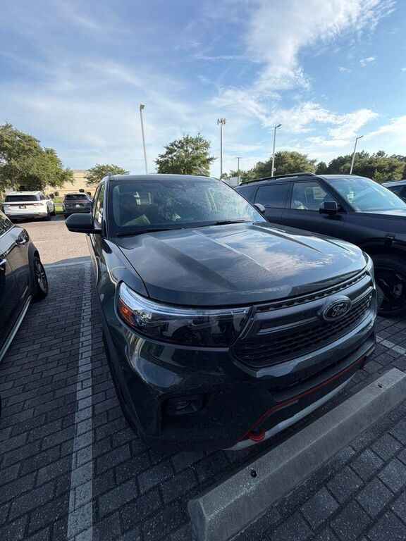 2022 FORD Explorer