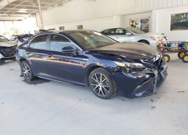 2021 TOYOTA Camry