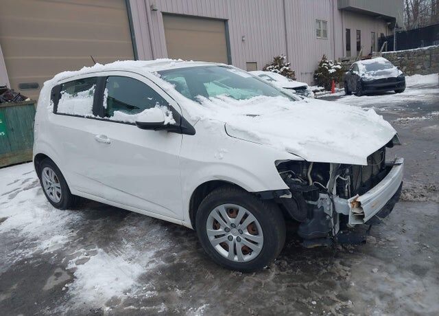 2017 CHEVROLET Sonic