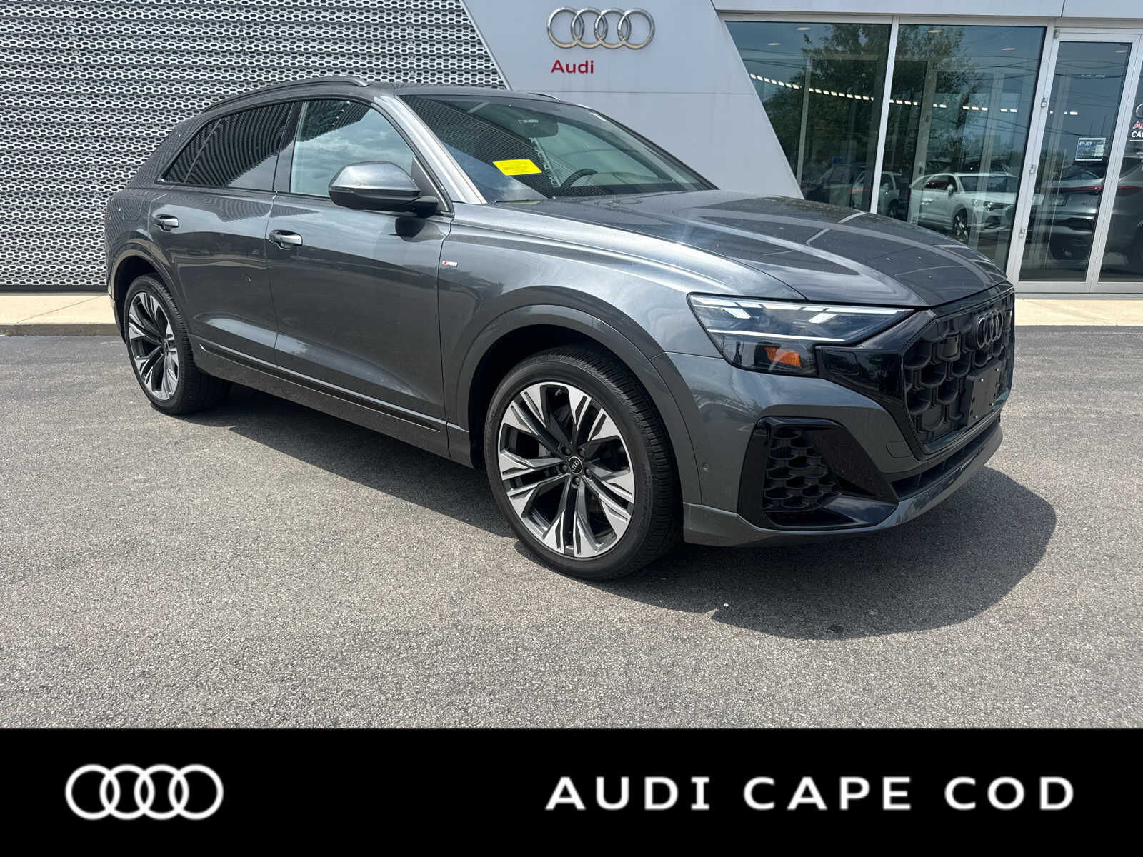 2025 AUDI Q8