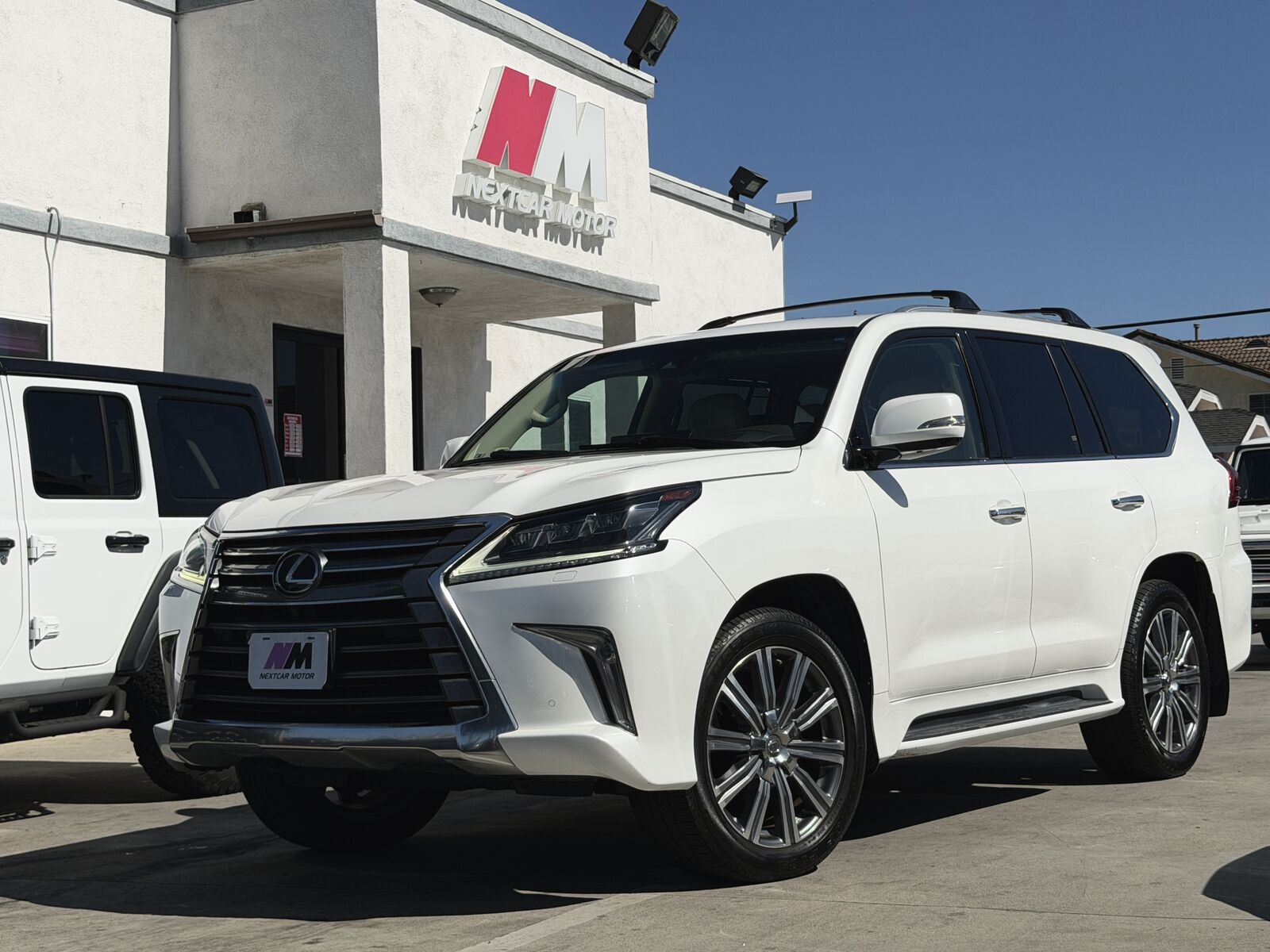 2017 LEXUS LX