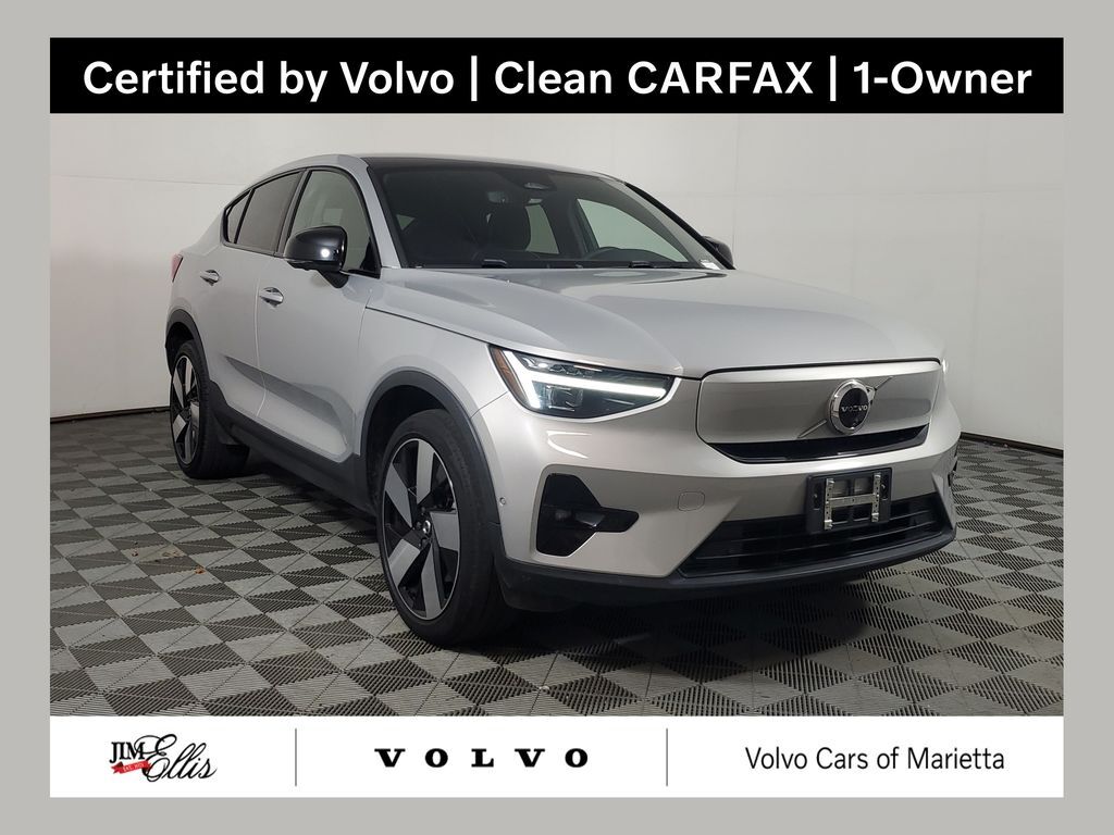 2024 VOLVO C40
