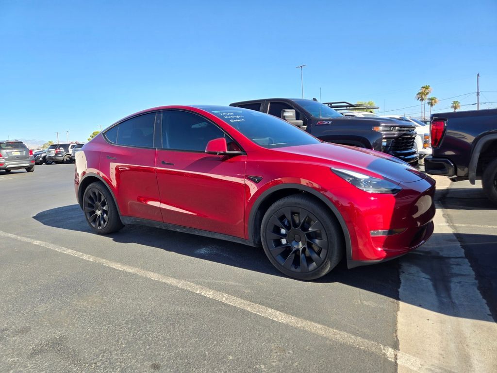 2024 TESLA Model Y