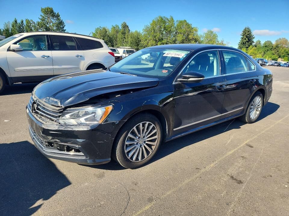 2016 VOLKSWAGEN Passat