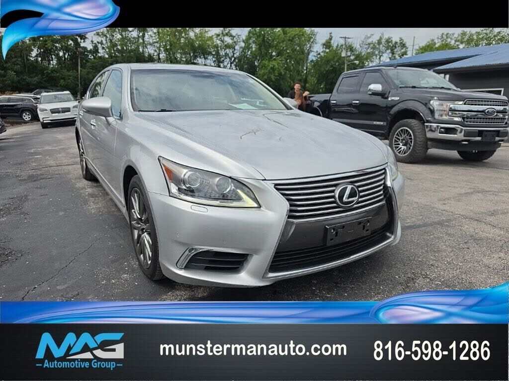 2016 LEXUS LS