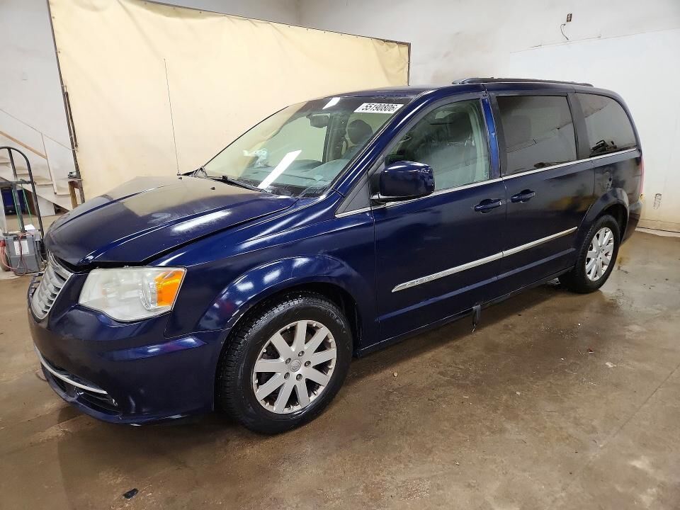 2014 CHRYSLER Town and Country