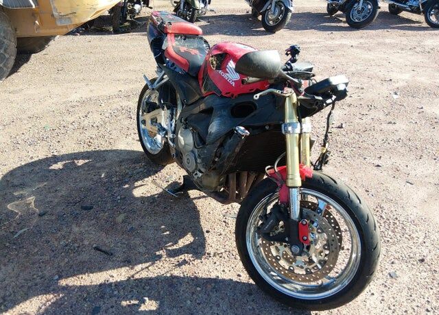 2005 HONDA CB