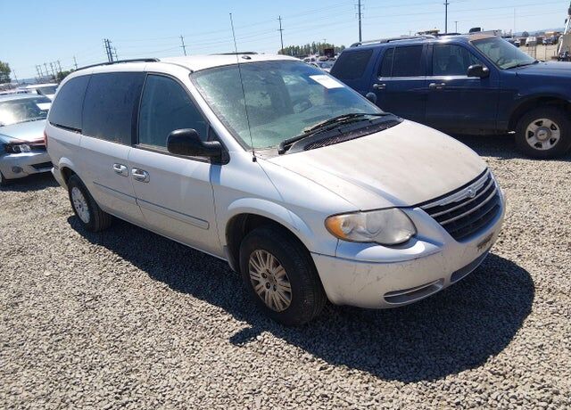 2006 CHRYSLER Town and Country